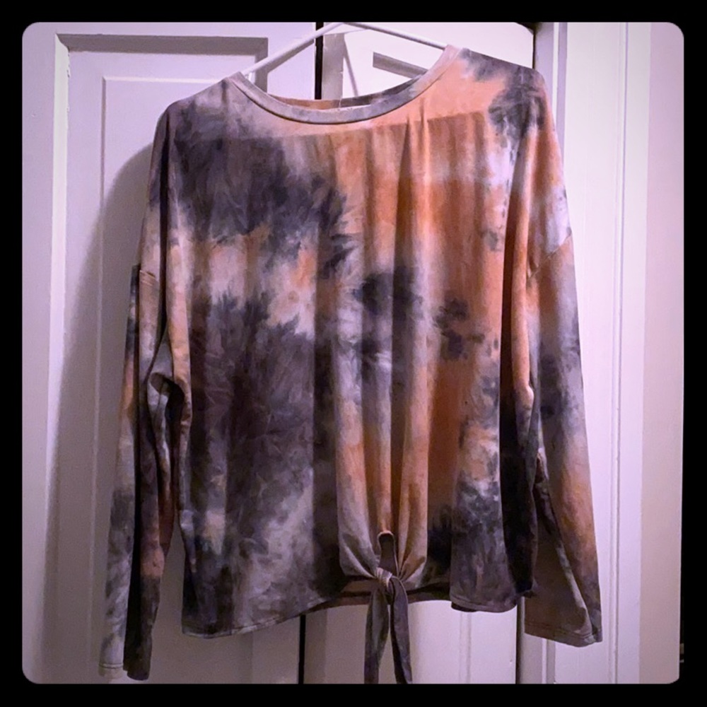 SUPER soft long-sleeve shirt